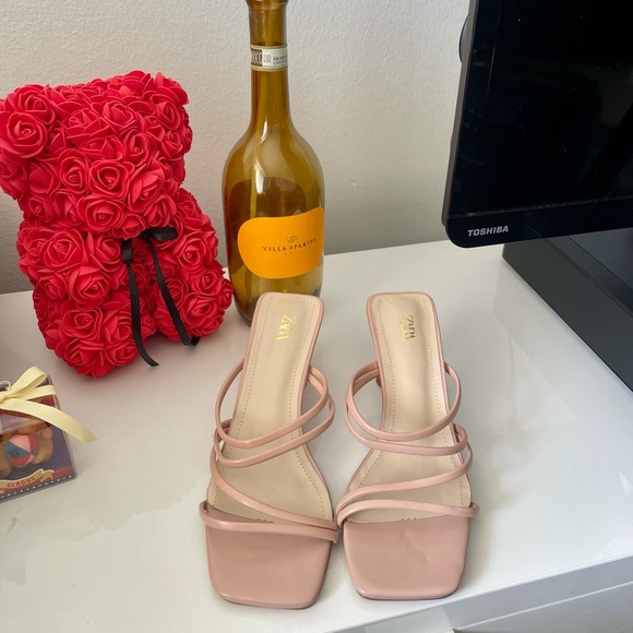 Zara Heeled Leather Square Toe Sandals - Picture 8 of 9